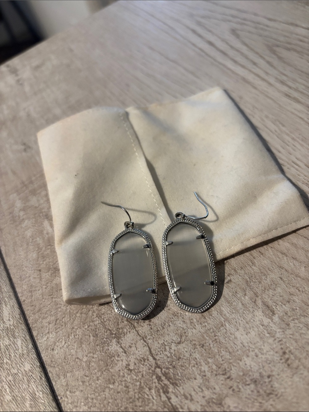 Kendra Scott Silver-Tone Gray Stone Drop Earrings